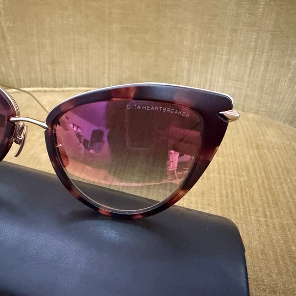 DITA Heartbreaker Woman\'s Sunglasses Cateye, never worn main image 6